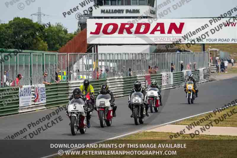 Vintage motorcycle club;eventdigitalimages;mallory park;mallory park trackday photographs;no limits trackdays;peter wileman photography;trackday digital images;trackday photos;vmcc festival 1000 bikes photographs